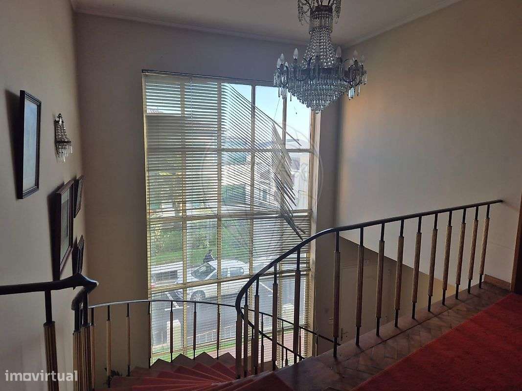 Moradia T5 para venda-9