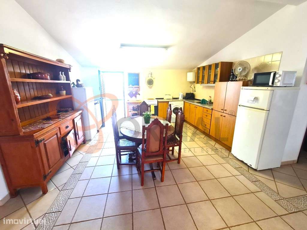 Quinta/Moradia típica inserida num lote urbano com 4330m2, com 4 qu... - Grande imagem: 5/32