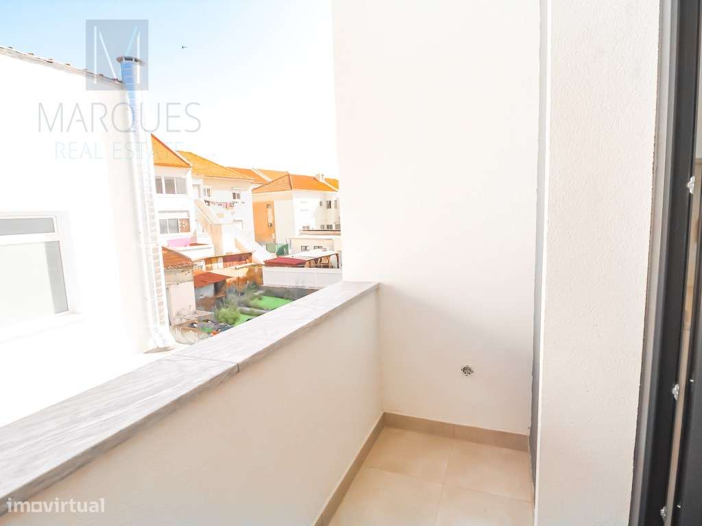 Apartamento T4 com 3 Suites em Almada-5