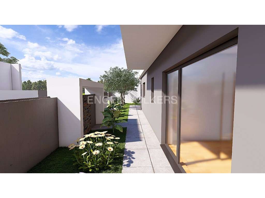 Moradia T4 na Quinta de Valadares, Marisol-11