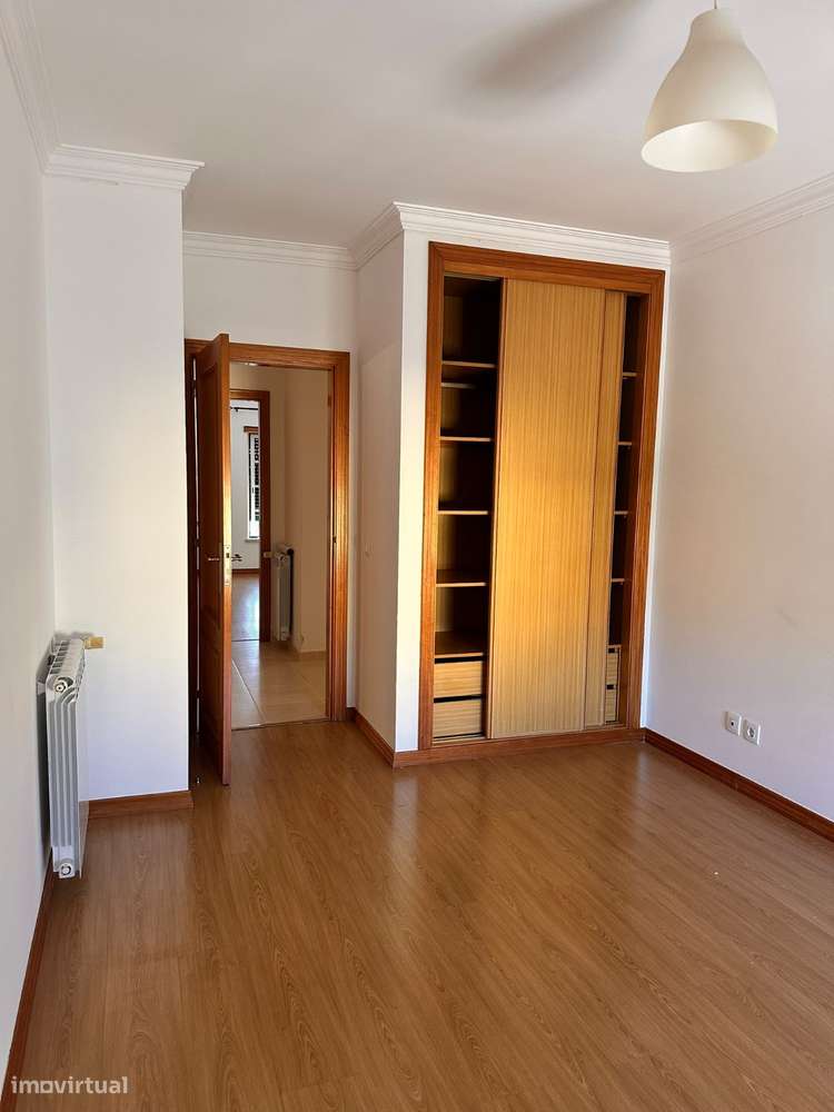 Apartamento T4 Benavente-19