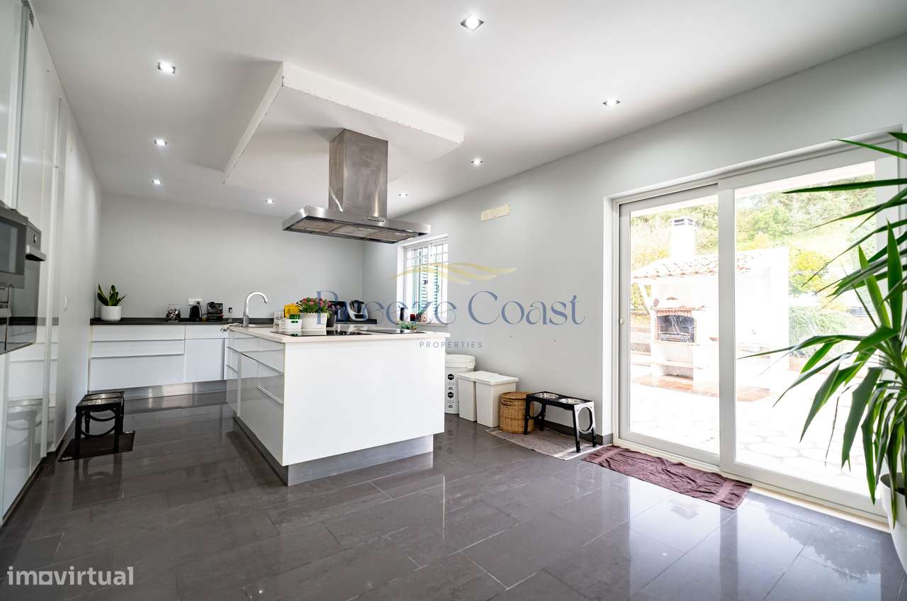 Moradia T2 com Piscina Privada e a 30m de Lisboa-22