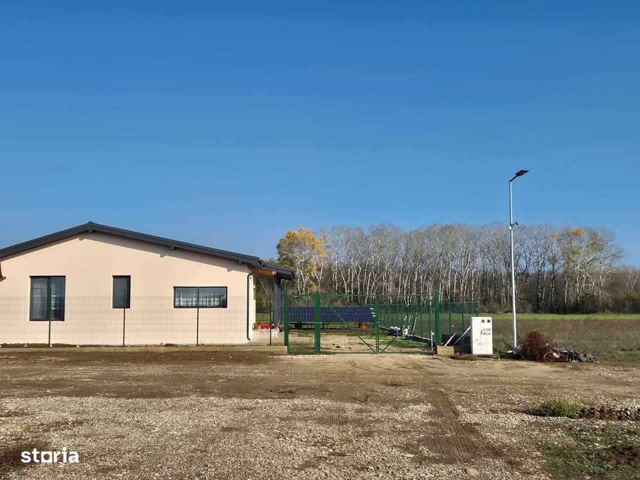 Loturi de teren 638 mp - curent tras la teren - Crevedia-9