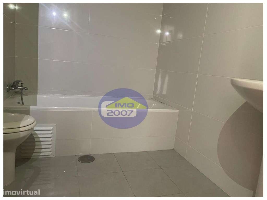 Apartamento T2 em Canelas-15