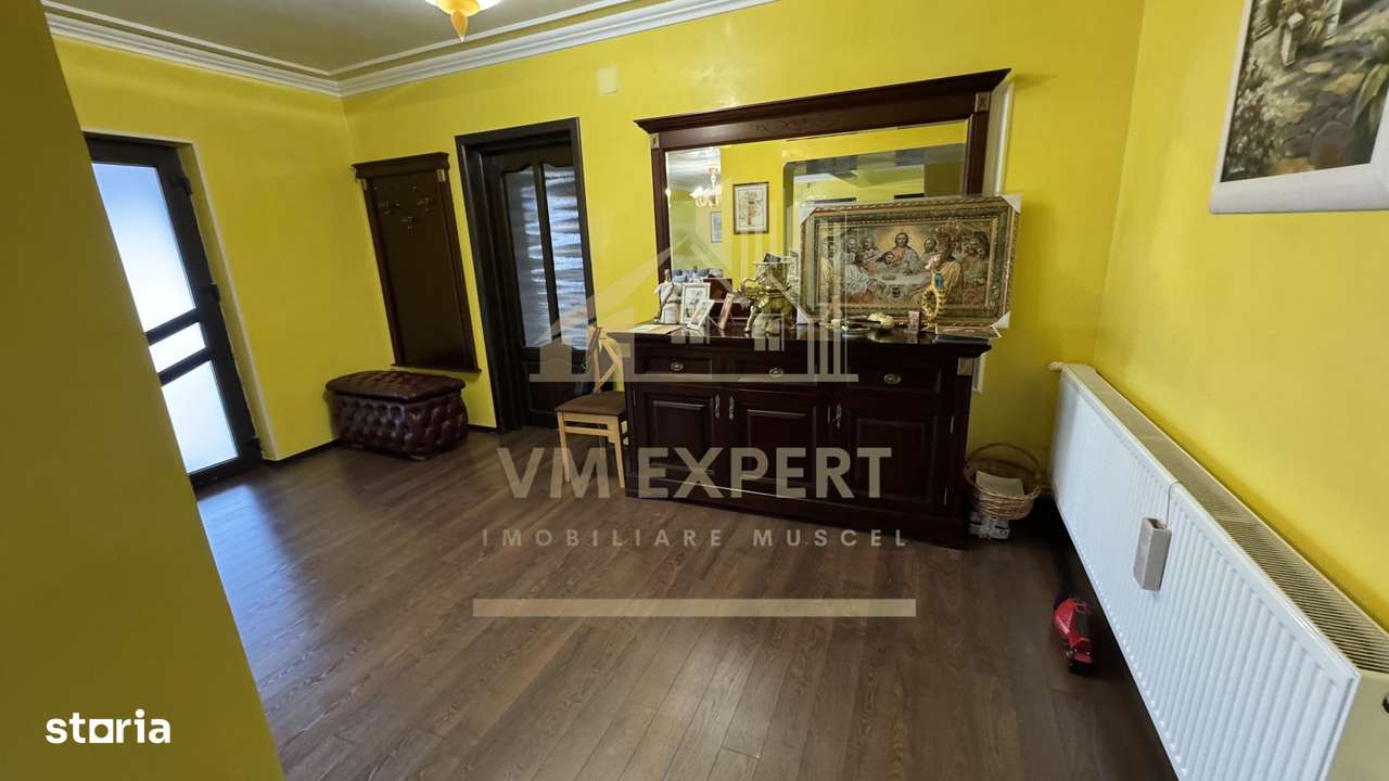 VILA 5 CAMERE 246 MP TEREN 817 MP CÂMPULUNG, 0 COMISION CUMPARATOR - Imagine principală: 5/20