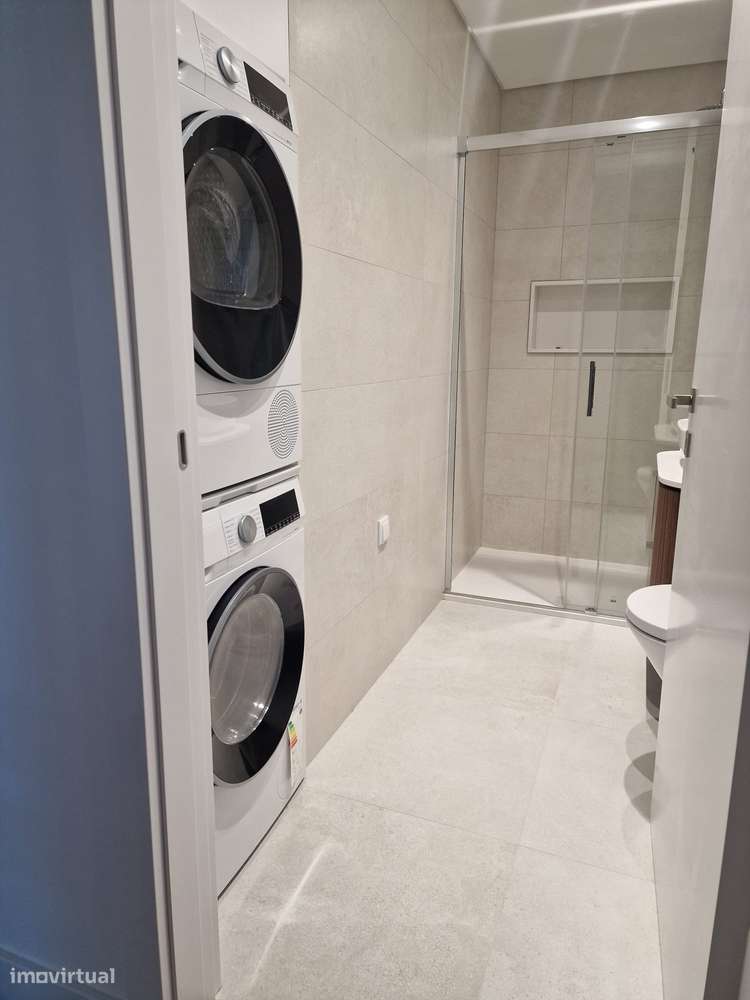 T3 2º Luxo c Estac. Arrecad., Varandas, Vistas jtº Forúm Almada-22