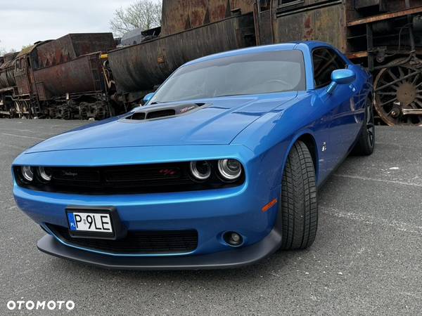 Dodge Challenger 6.4 Scat Pack - 24