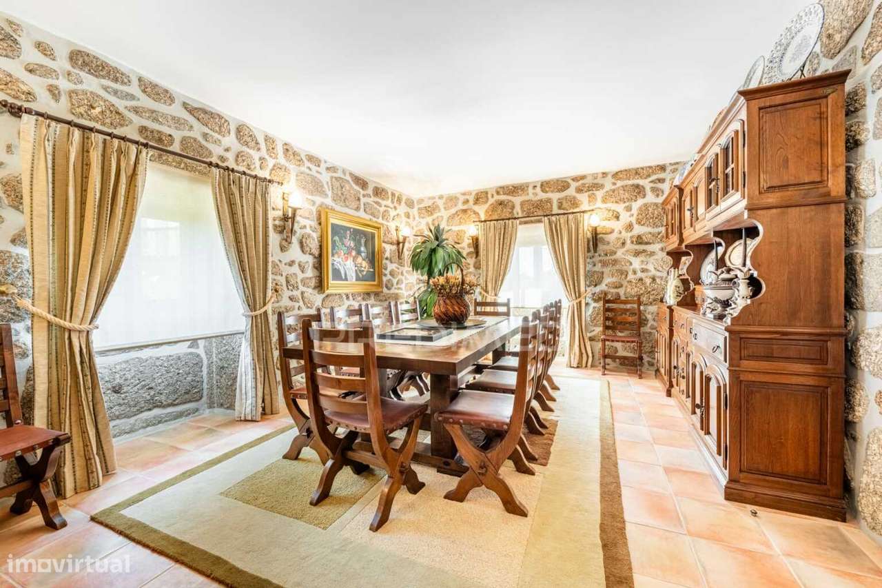 Moradia T3 situada junto à Nossa Senhora da Abadia. - Grande imagem: 5/34