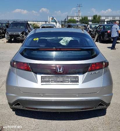 Dezmembrez Honda Civic 2009, 1.8 benzină - 3