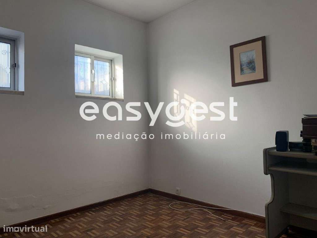 Moradia espaçosa V6 com área de 359 m2 e bem localizada - Grande imagem: 5/43