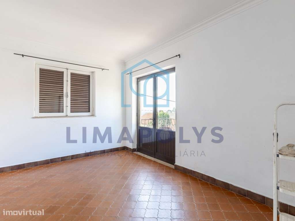 Moradia de 2 pisos com jardim e garagem. - Grande imagem: 4/16