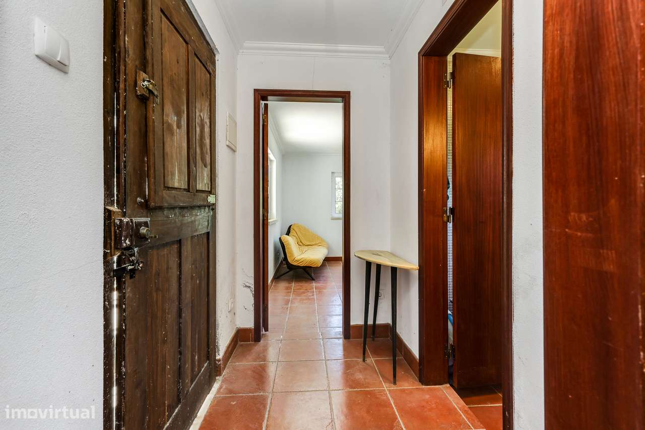 Quinta com Piscina e 2 Hectares a 25 km de Lisboa-10