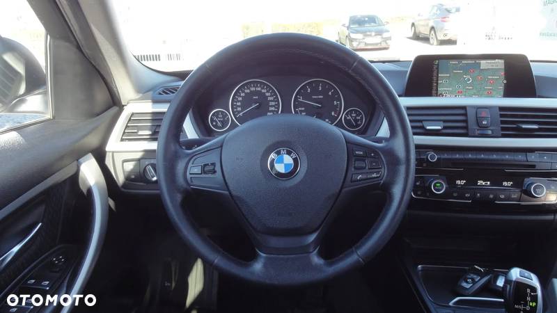 BMW Seria 3 318d Advantage - 12