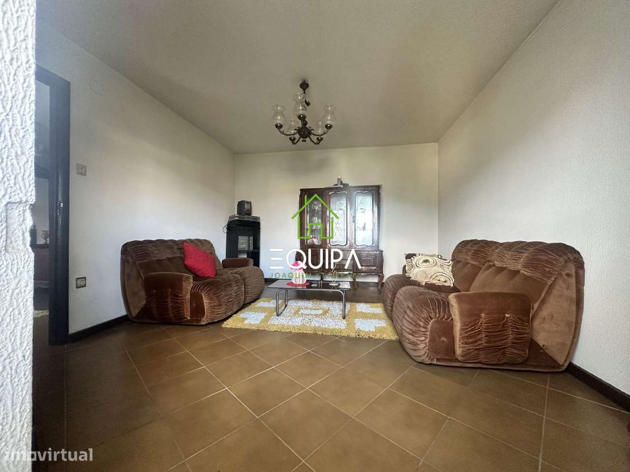 Andar moradia R/C - T4, Nespereira, Guimarães-9