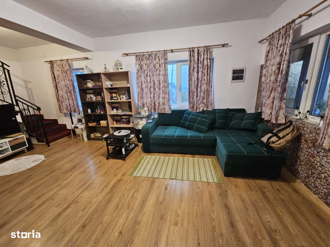 De vânzare Vilă P+1,Budeasa, teren 900 mp.,poziție frumoasă!-5