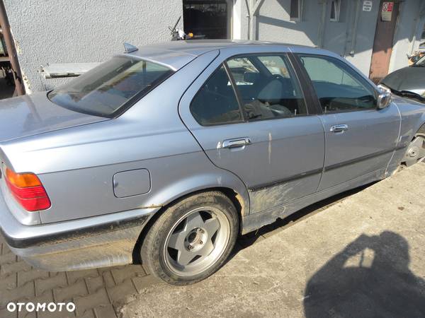 BMW Seria 3 318i 1.8 Benz. - 2