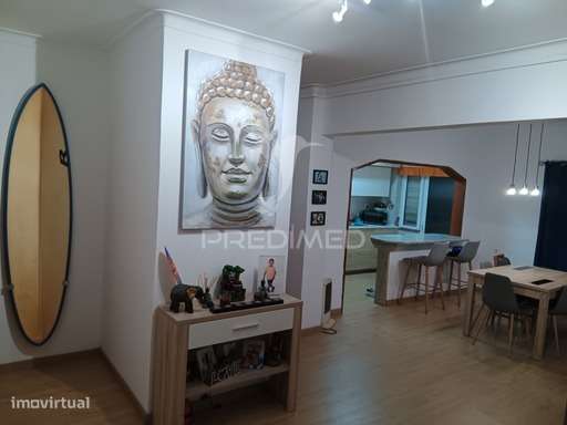 Apartamento T4  com uma Sala com 50 M2  fica no Feijó - Grande imagem: 4/13