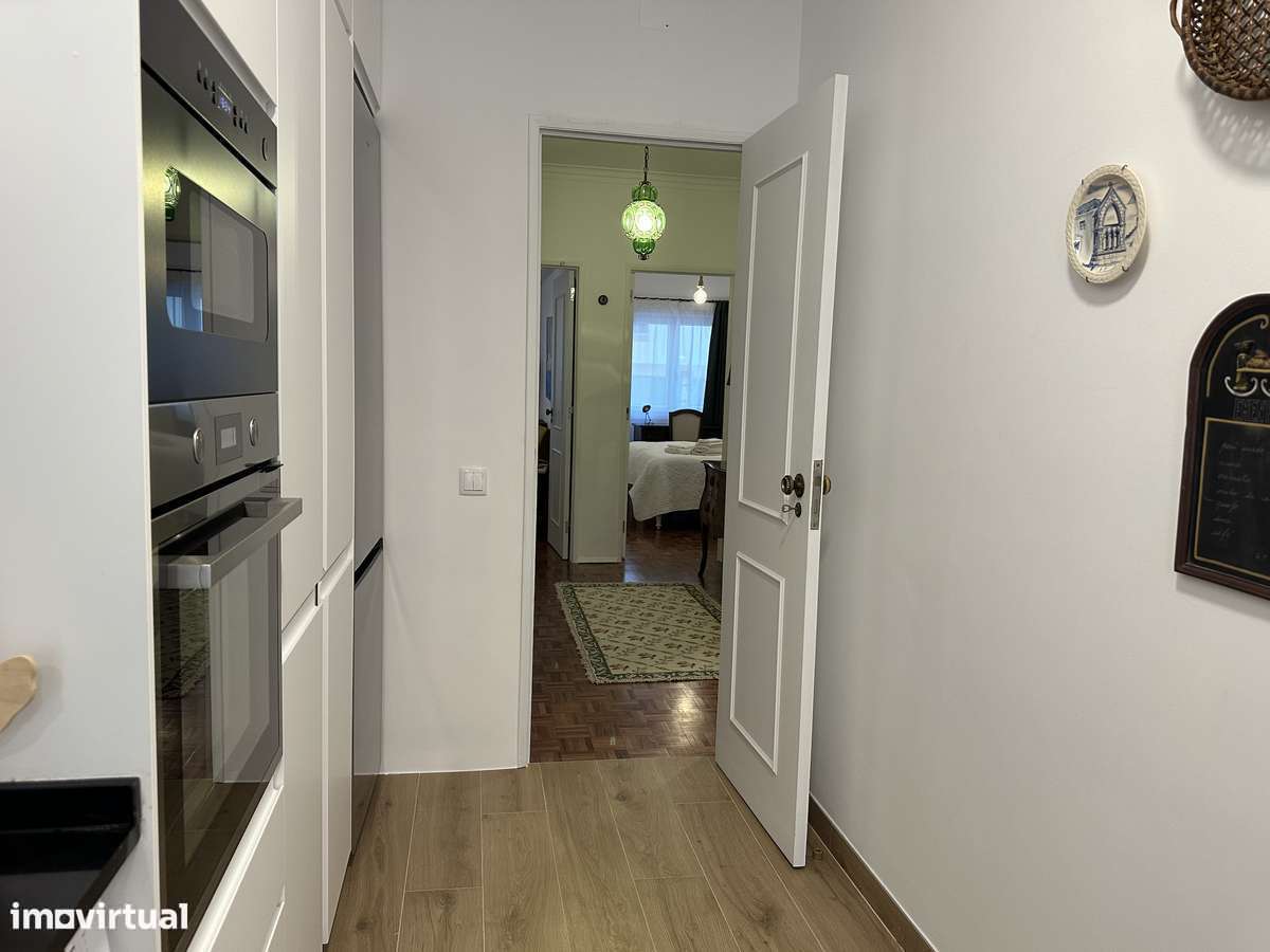 T2 renovado a 10min do metro e ao lado de escolas - Grande imagem: 2/17