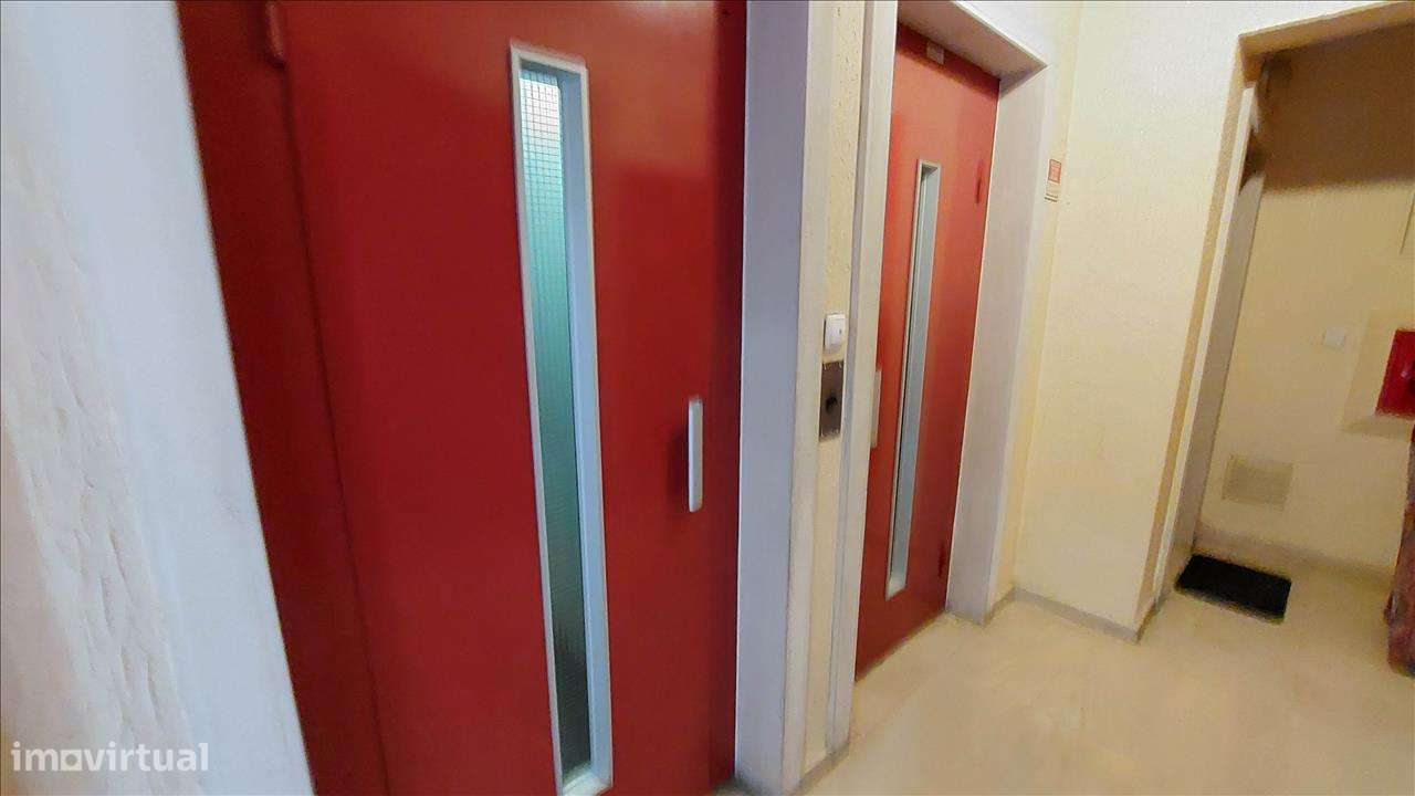 Apartamento T2 na Cavaleira, Algueirão Mem-Martins - Grande imagem: 3/23