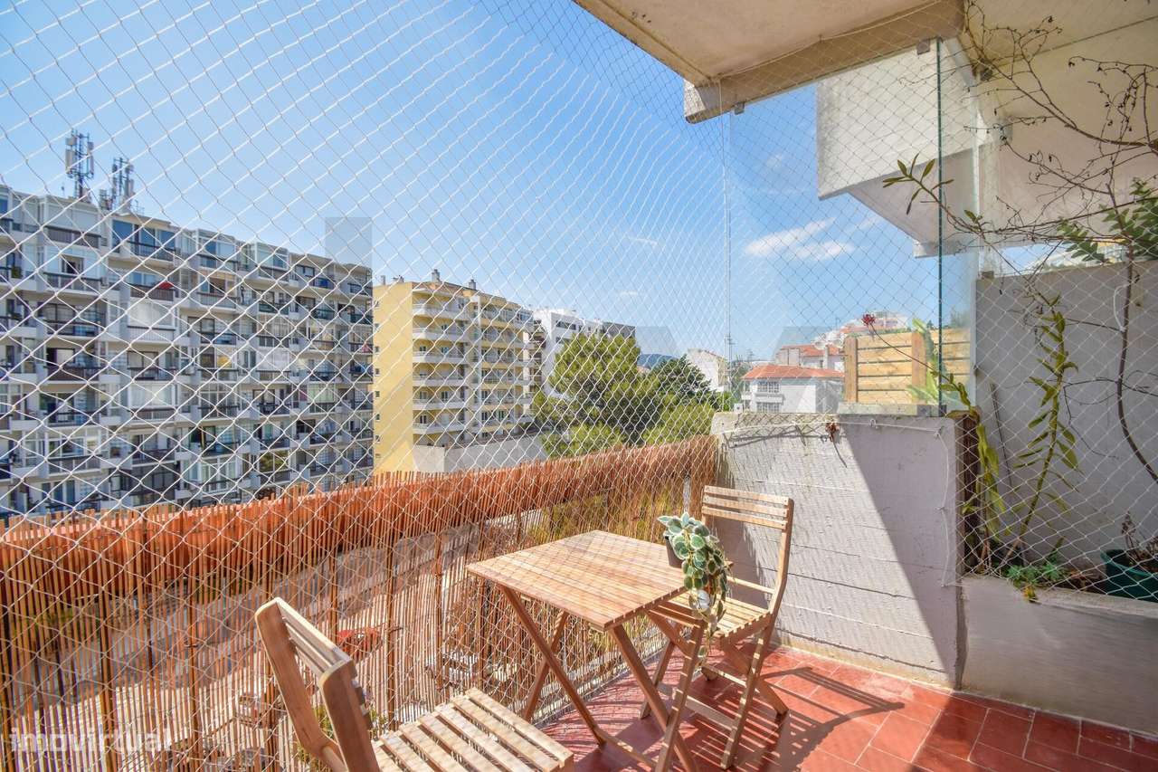 Apartamento no Edifício Copacabana | Estoril - Grande imagem: 1/21