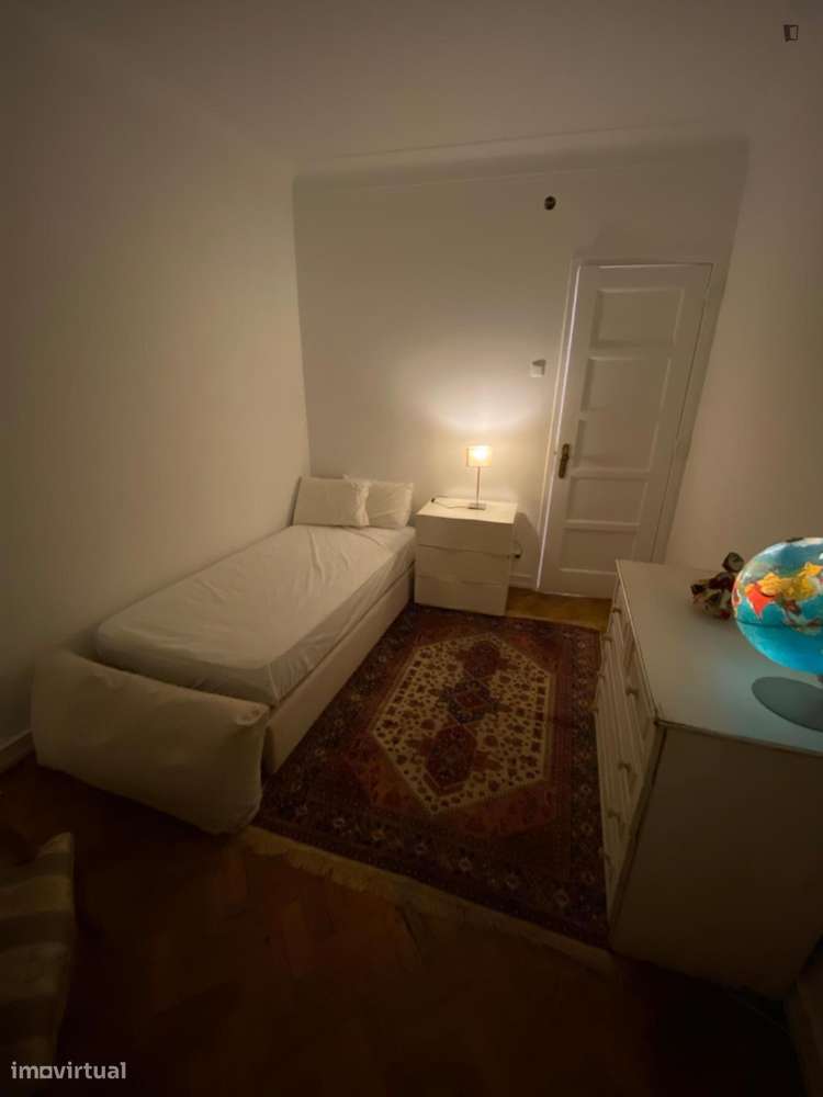 Quarto - localizado em Alcântara Lisbon - Grande imagem: 4/10