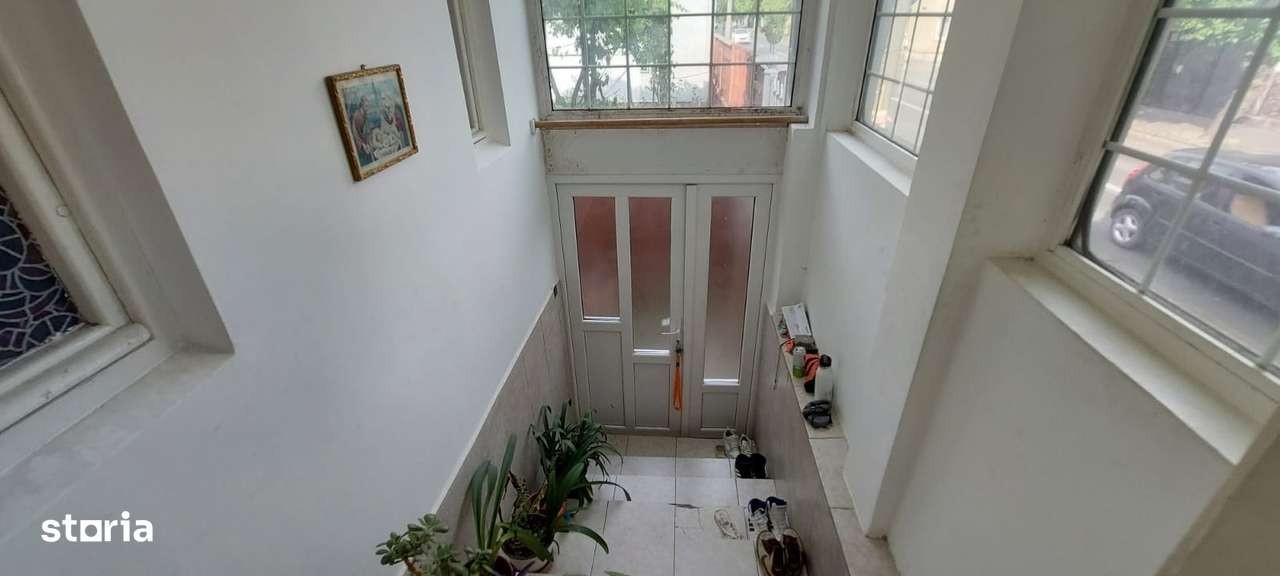 De vanzare casa singur in curte , zona Libertatii-9