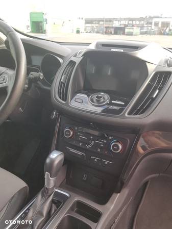 Ford Escape 2.0 EcoBoost AWD Titanium - 14