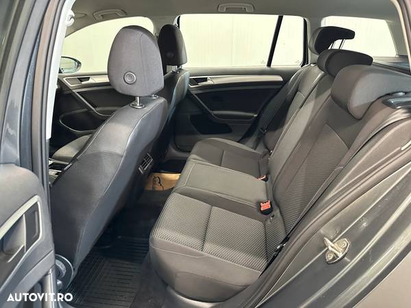 Volkswagen Golf 1.6 TDI Comfortline - 10