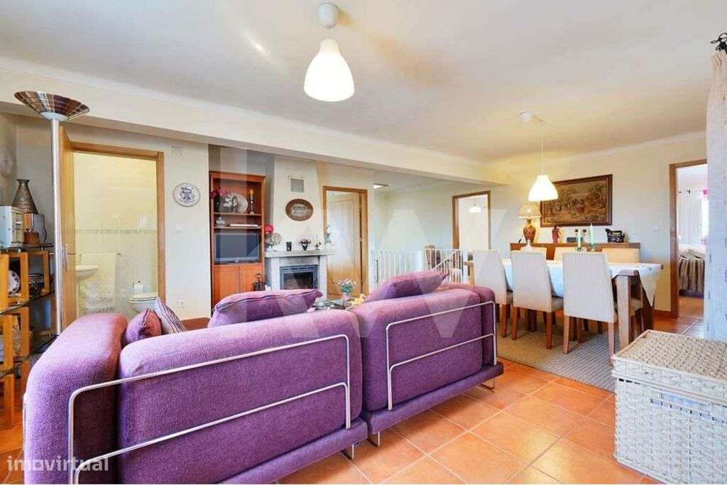 Moradia T4 em Pedra Restaurada, com 4 frentes, 2 pisos e garagem - Grande imagem: 5/20