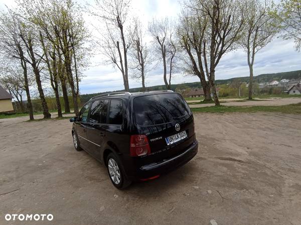 Volkswagen Touran 1.9 TDI DPF BlueMot Highline - 30