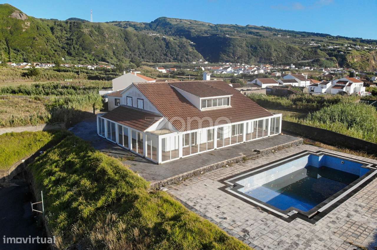 Moradia T3 + Casa de Apoio T2, com Vista Mar e Piscina nos Mosteiros - Grande imagem: 3/37