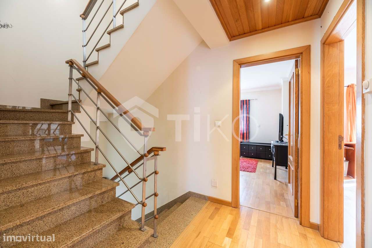 Moradia, 342 m², Charneca de Caparica e Sobreda-43