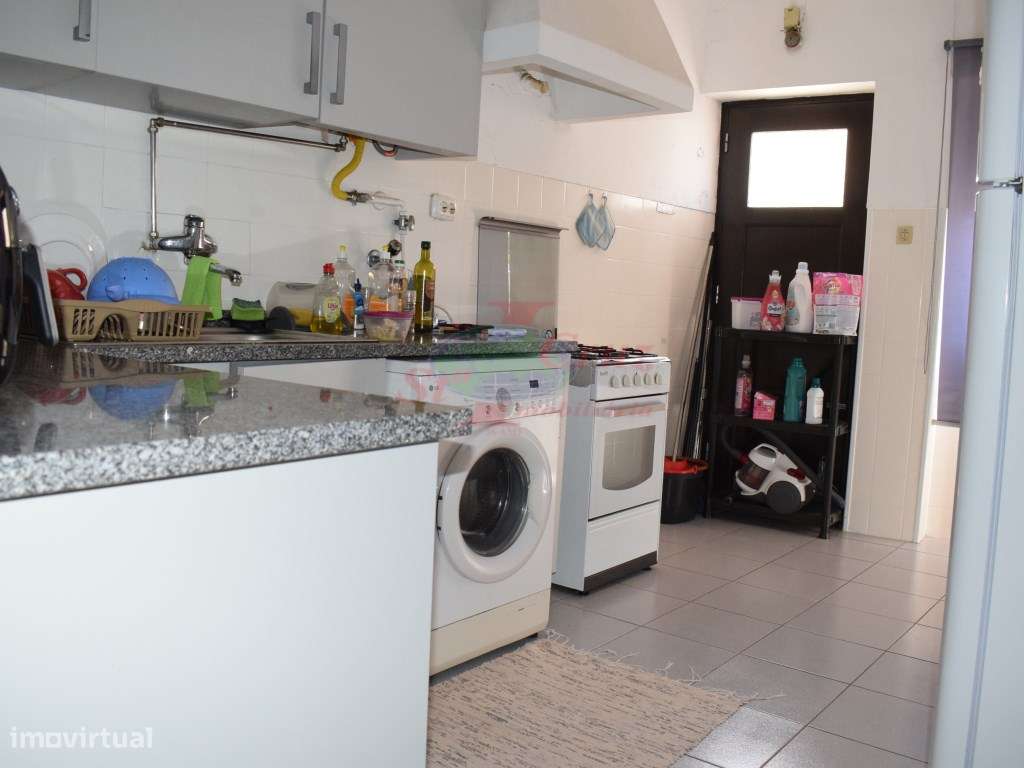 Apartamento T3 + Sótão Dividido - Pinhal de Marrocos-16