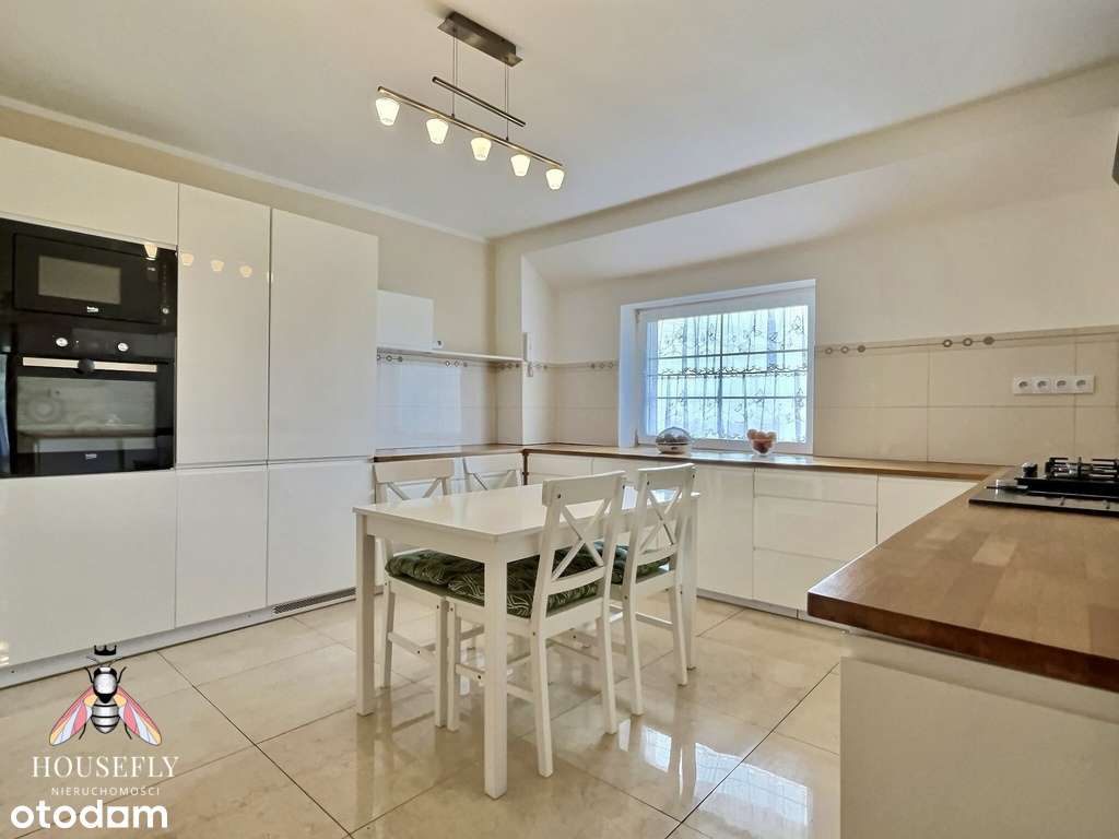 Niezależna część domu z garażem i własną działką-6