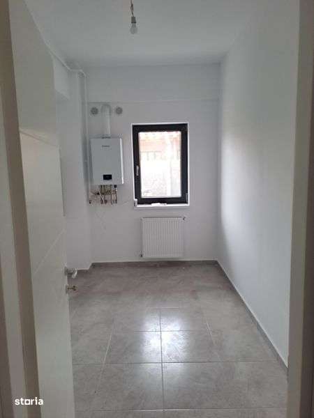 Inchiriez apartament la parter pt diverse activitati - Imagine principală: 5/6