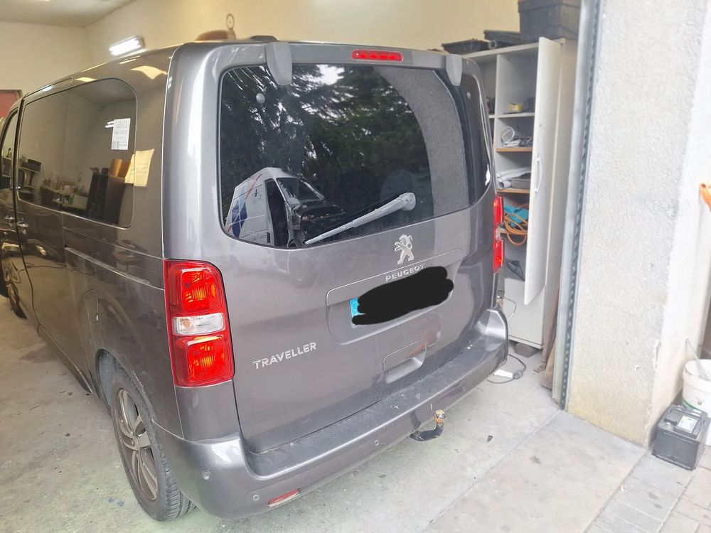 Peugeot Traveller 2016