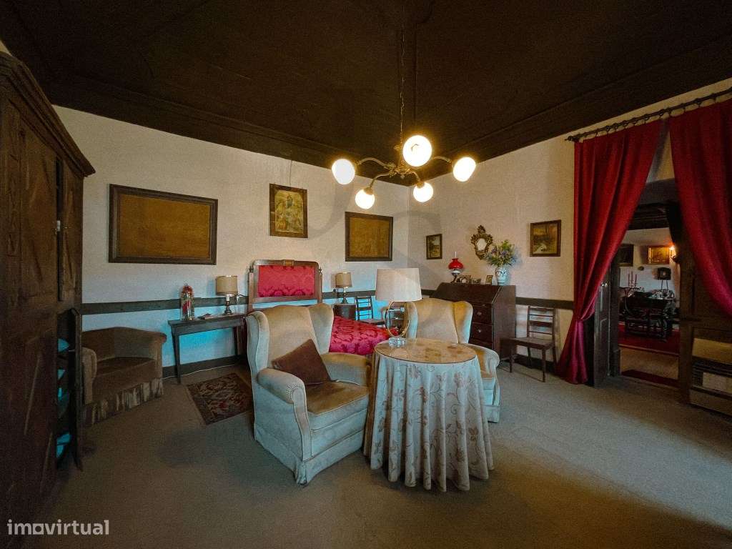 Casa Senhorial Brasonada do Século XVIII na Região do Douro-32