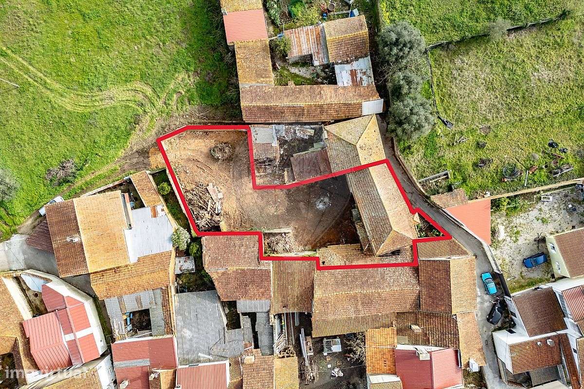 Moradia T4 para venda-26