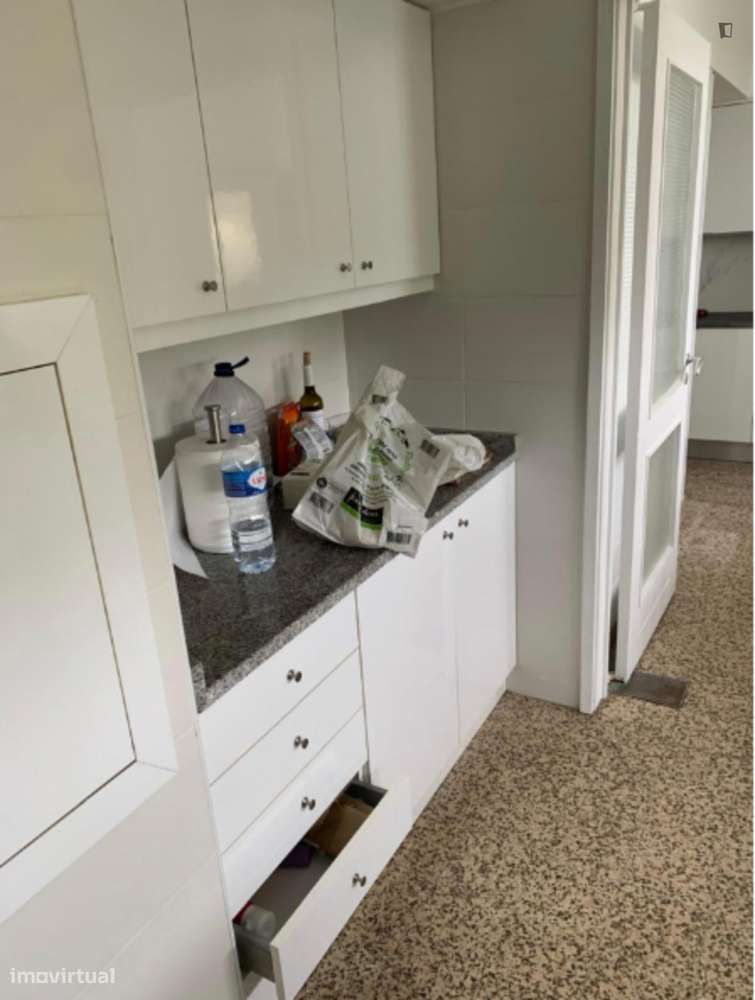 Quarto - localizado em Paranhos Porto - Grande imagem: 5/31