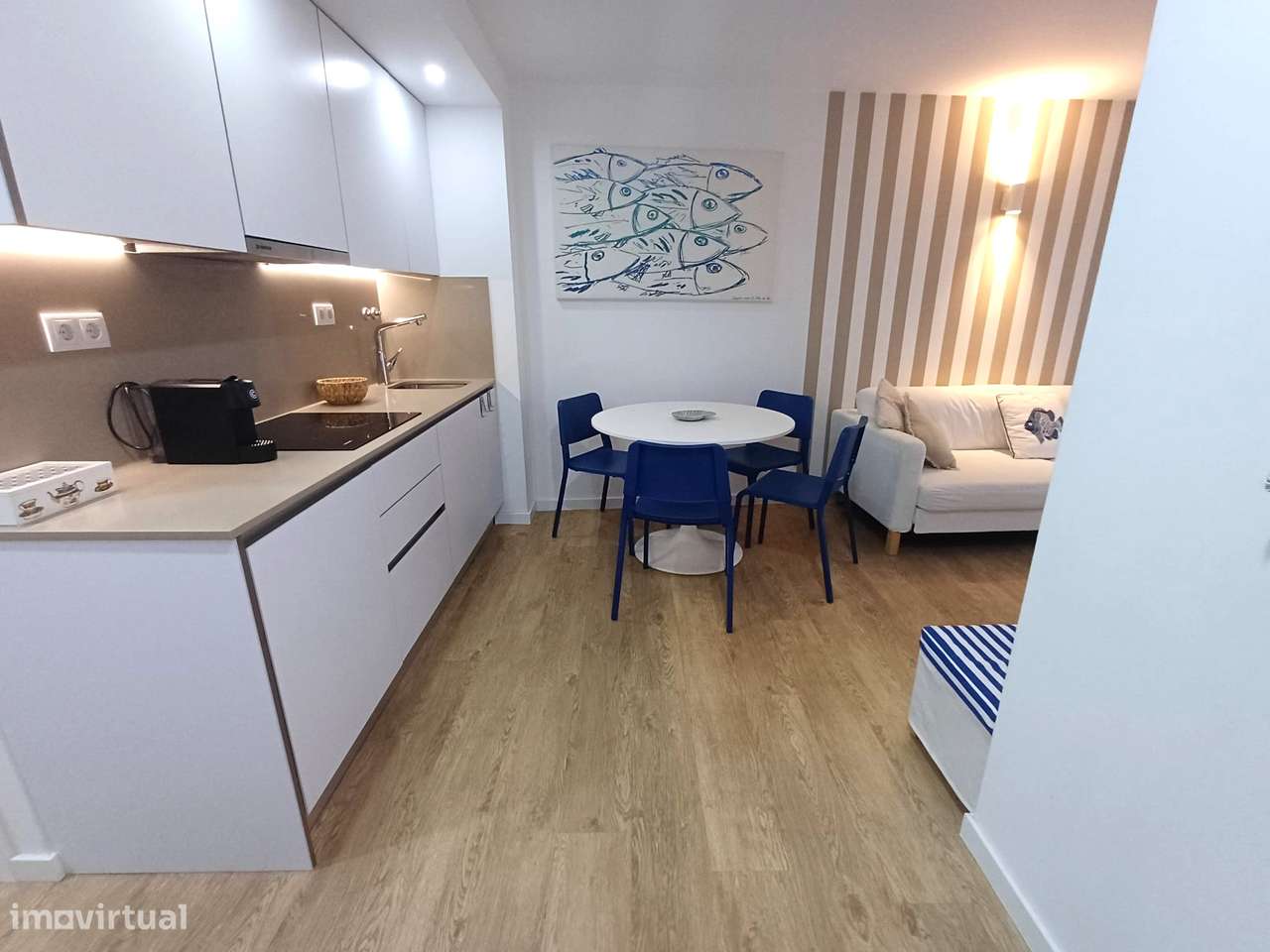 Apartamento T1 prédio recente perto da praia de Sesimbra - Grande imagem: 4/16