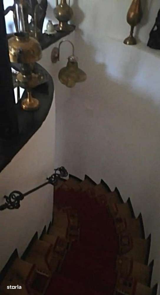 Vanzare casa renovata 2 camere curte intrare separata foisor Cotroceni-16