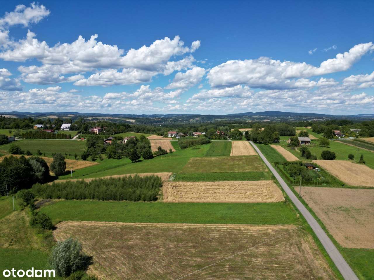 DZIAŁKA W SPOKOJNYM MIEJSCU Z ŁADNYM WIDOKIEM!!!-2