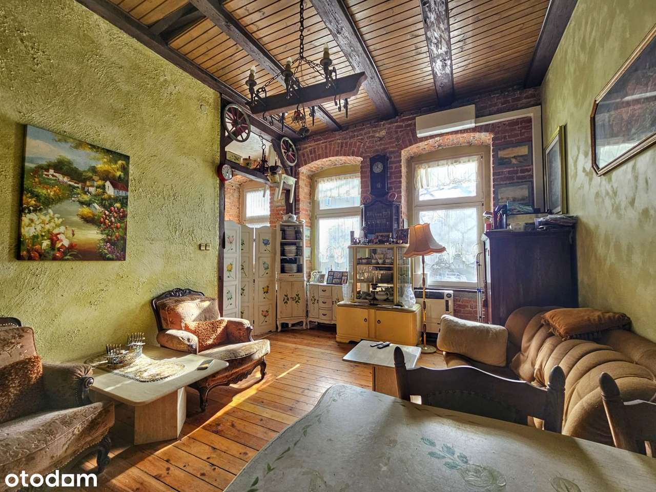 Duża i wyjątkowa kawalerka w ścisłym centrum-1