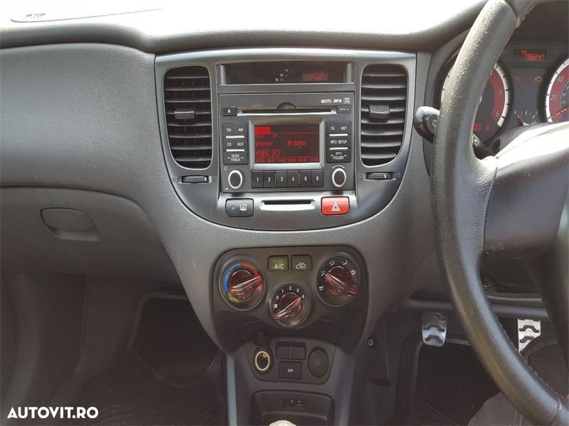 Aripa stanga spate Kia Rio 2011 Hatchback 1.5 D D4FA - 6