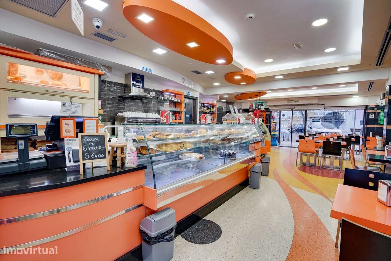 Pastelaria em Moscavide com  esplanada e fabrico próprio - Grande imagem: 3/15