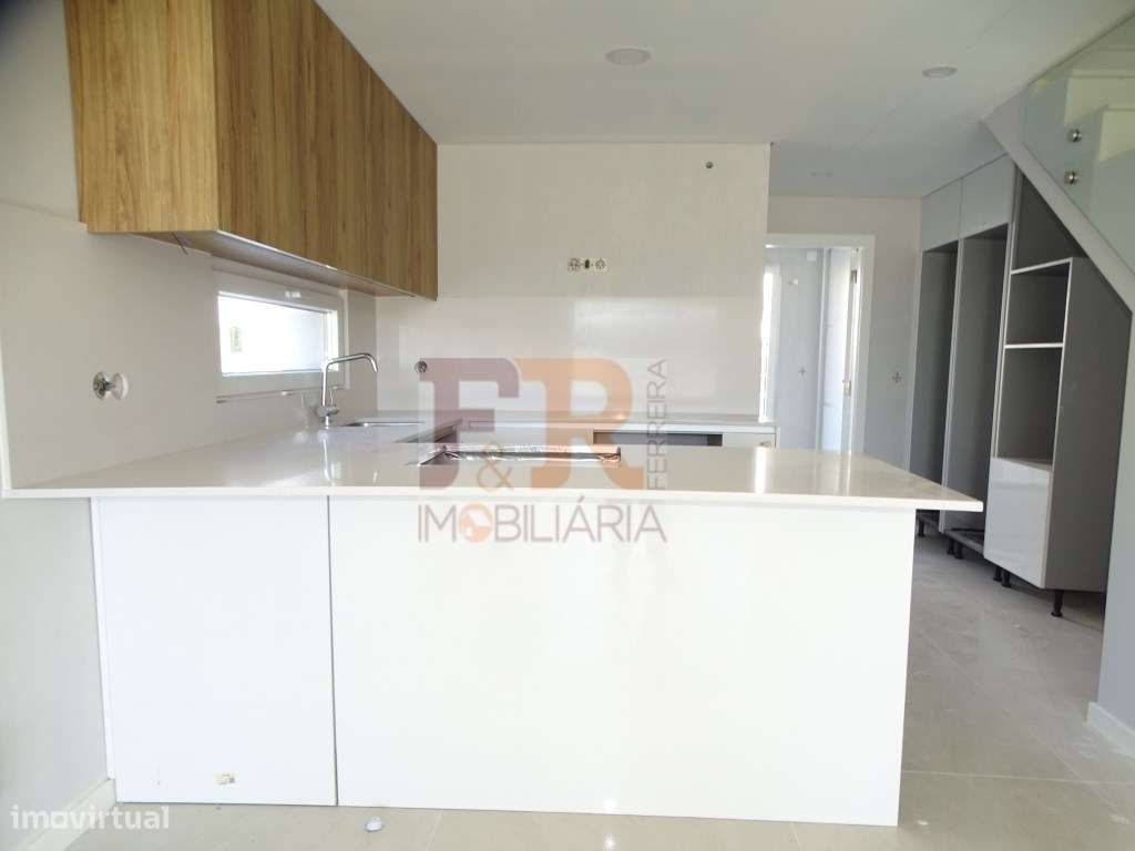 Geminada Duplex T3 com Pérgula (espaço para Piscina) Pinhal General...-5