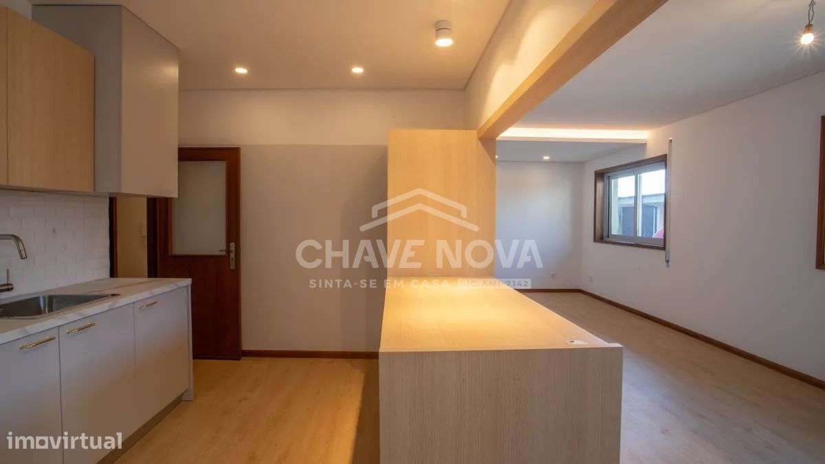T3 - Renovado com terraço e garagem, junto à RTP, Gaia SD/04595PG - Grande imagem: 4/32