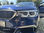 BMW Seria 5 M550i xDrive sport - 22