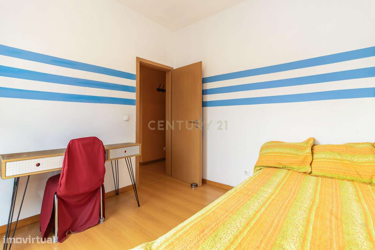 Apartamento T2 na  Quinta do Bom Retiro, Sobreda-16