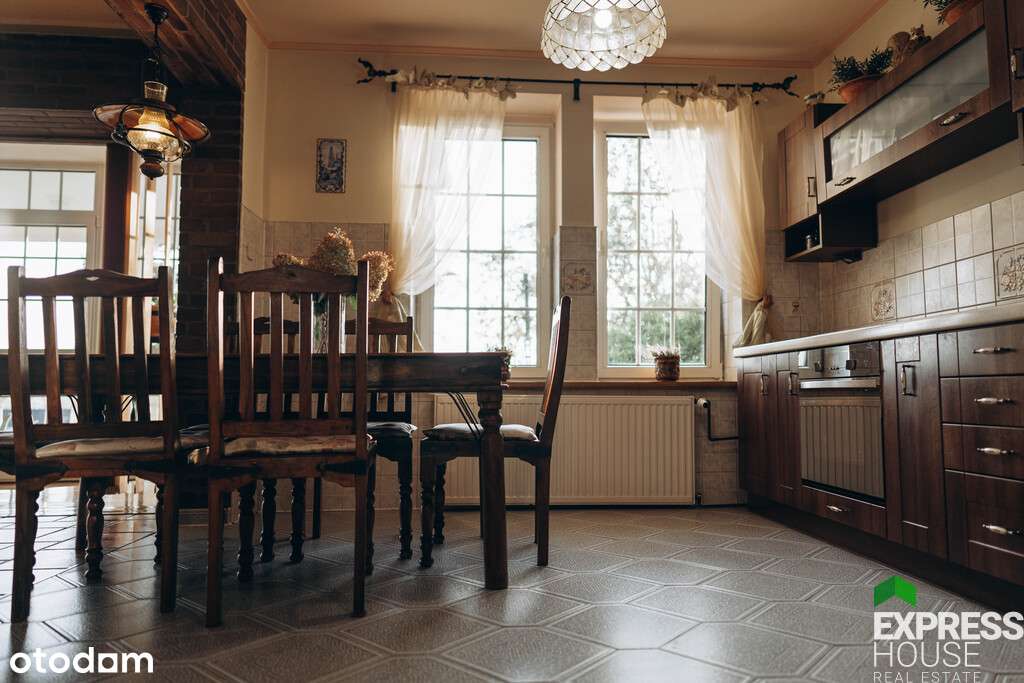 Dwa domy na południowym zboczu góry - Pełny obrazek: 5/17